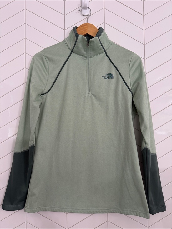 The North Face Tops - The North Face Women’s Sage Green Colorblock Quarter-Zip Fleece – M